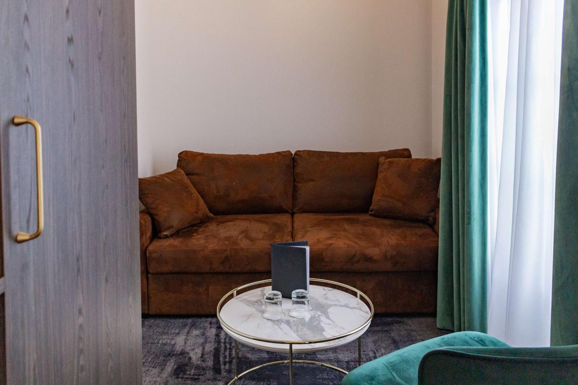 King Room Sofa Bed
